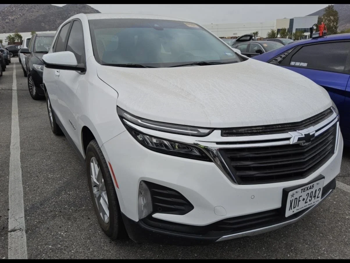 Used 2023 SUMMIT WHITE Chevrolet LT image 14