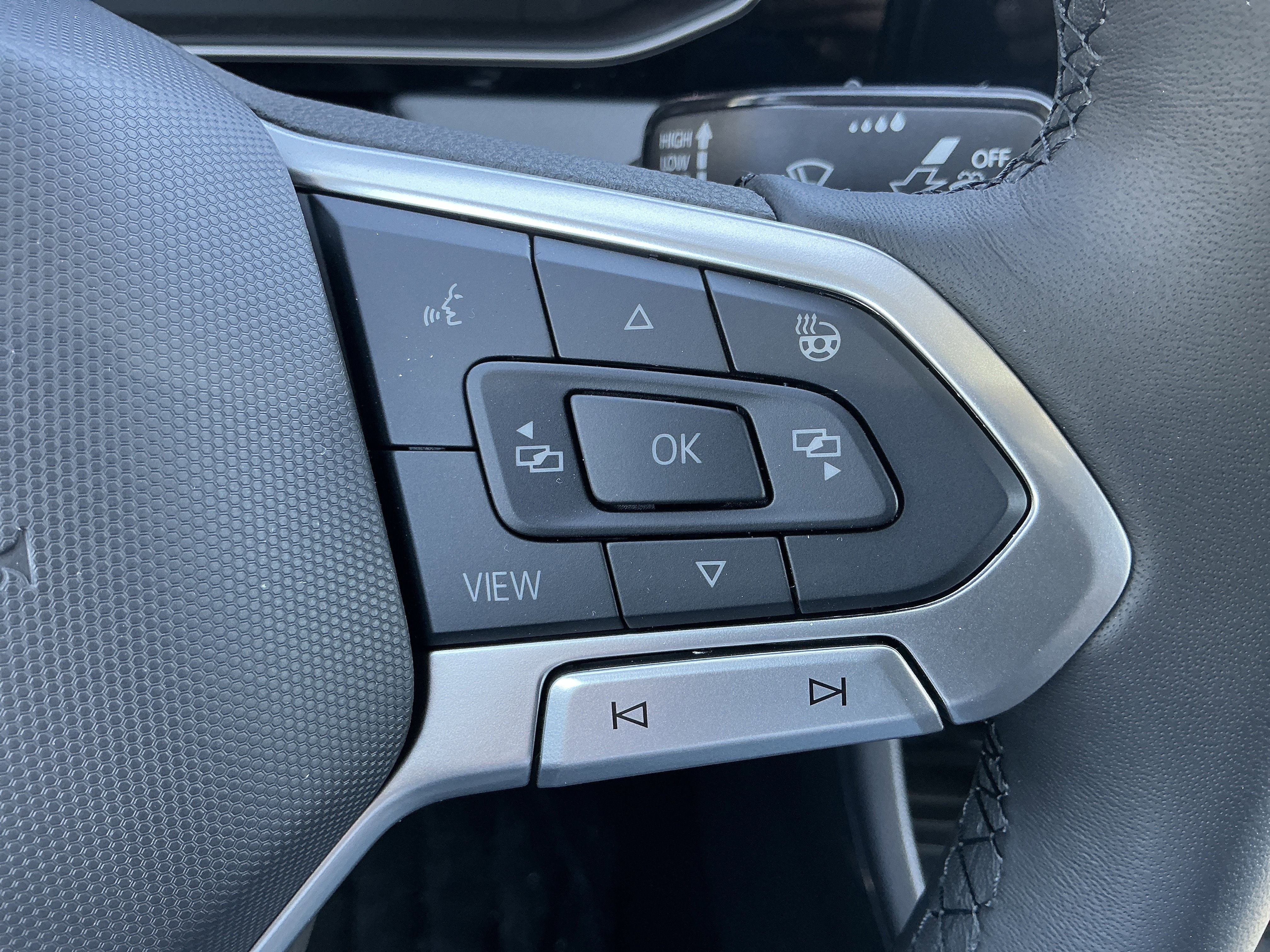 New 2026 Opal White Pearl Volkswagen SEL image 16