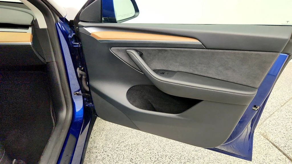Used 2023 Deep Blue Metallic Tesla Long Range AWD w/ Acceleration Boost image 30