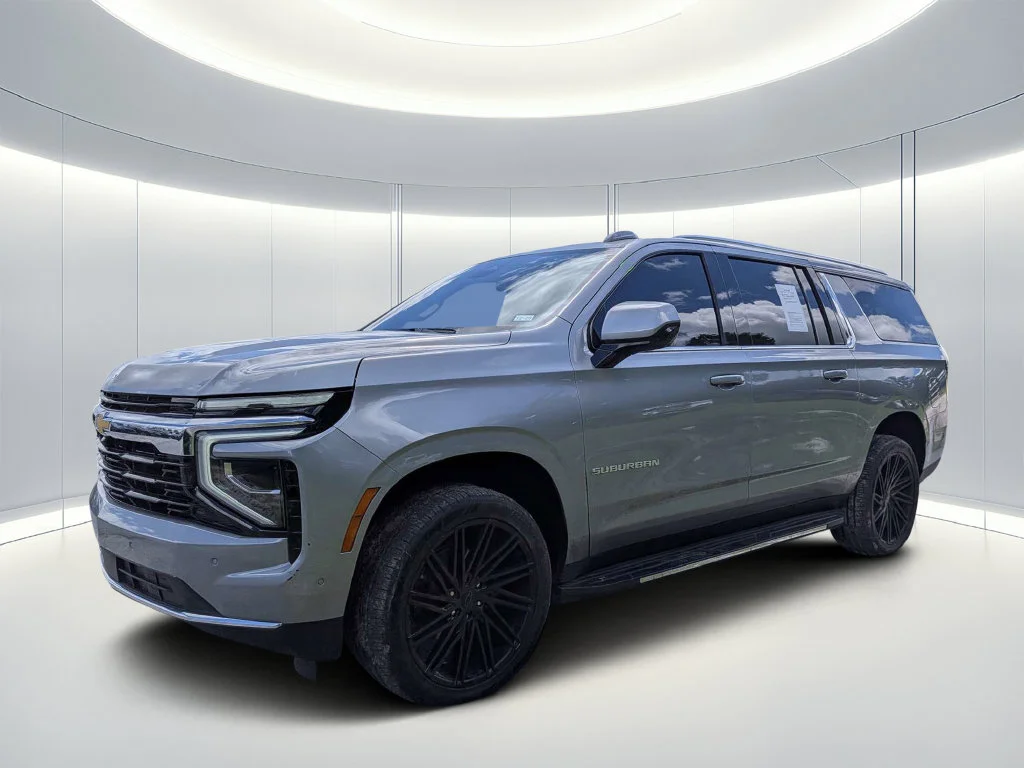 Used 2025 Gray Chevrolet LS image 8