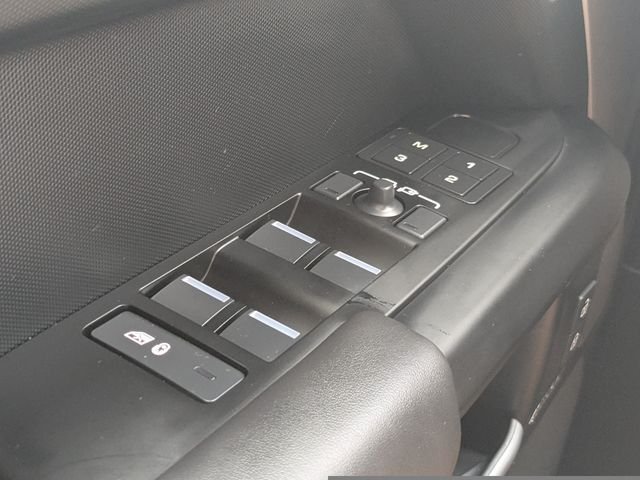 Used 2026 Gray Land Rover X-Dynamic SE image 23