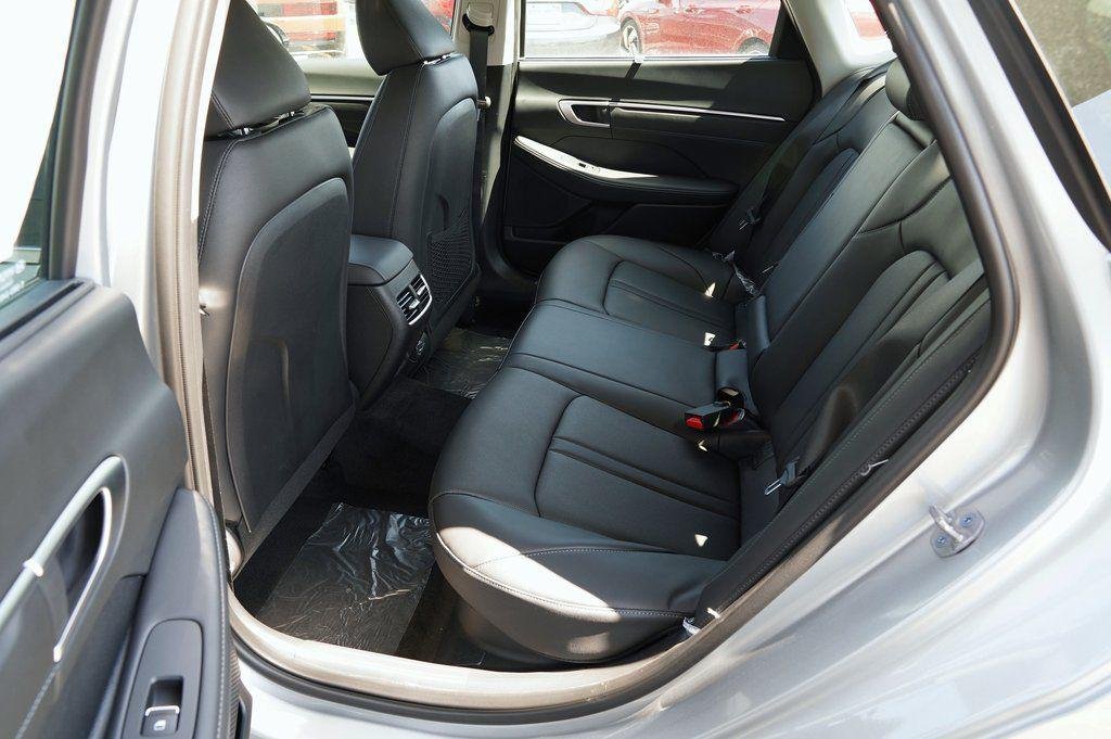 2025 Hyundai Sonata Hybrid Limited - Photo 29