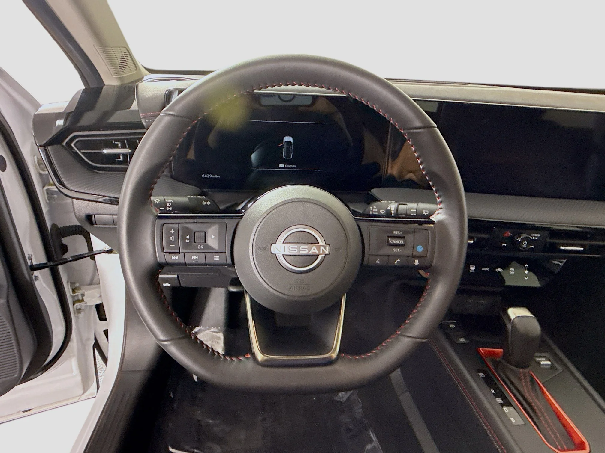 Used 2026 Aspen White Tricoat Nissan SR image 9