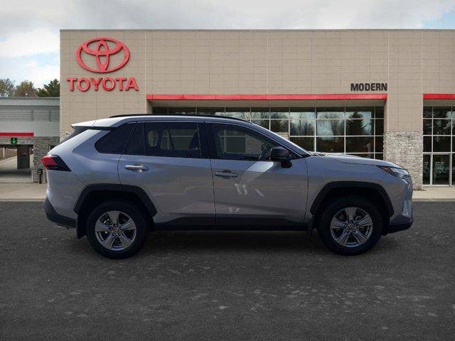 Certified Used 2025 SILVER SKY METALLIC Toyota  image 4