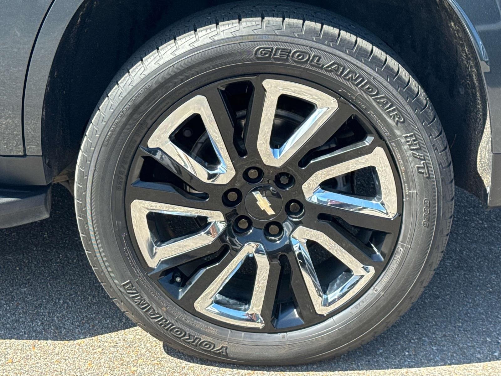 2021 Chevrolet Tahoe LT photo 2