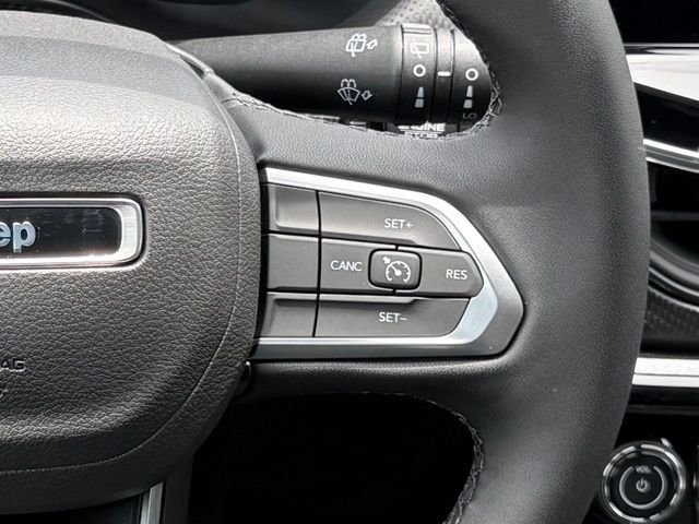 New 2026 Bright White Clearcoat Jeep Latitude image 22