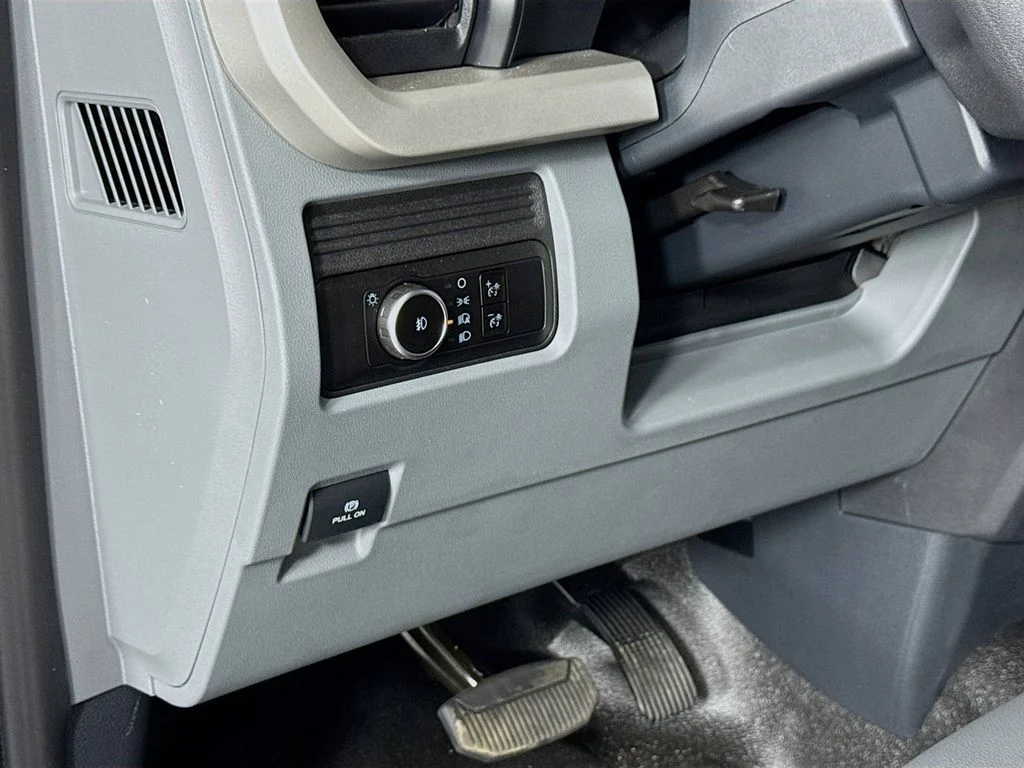 New 2025 Oxford White Ford F-450® XL image 10