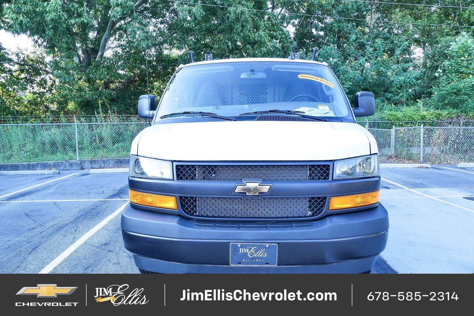 2025 Chevrolet Express Cargo Work Van - Photo 24