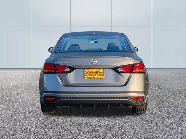 2025 Nissan Altima SV - Photo 6