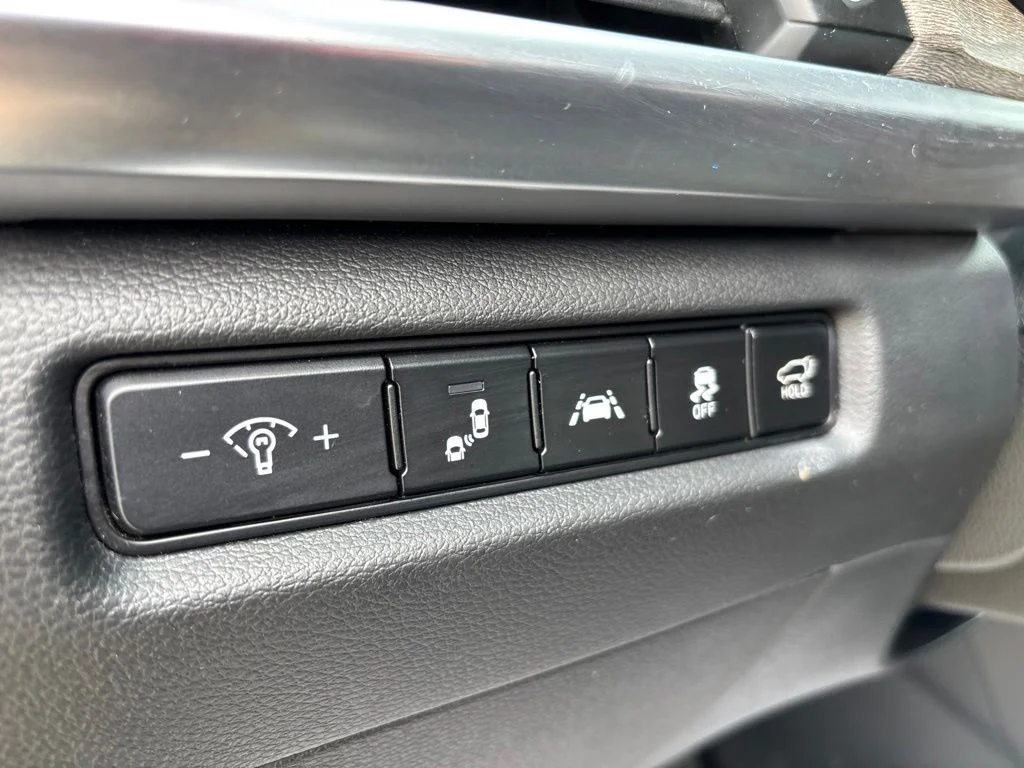 Used 2021 Green Kia EX image 19