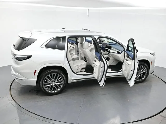 Used 2025 White Frost Tricoat Buick Avenir image 46
