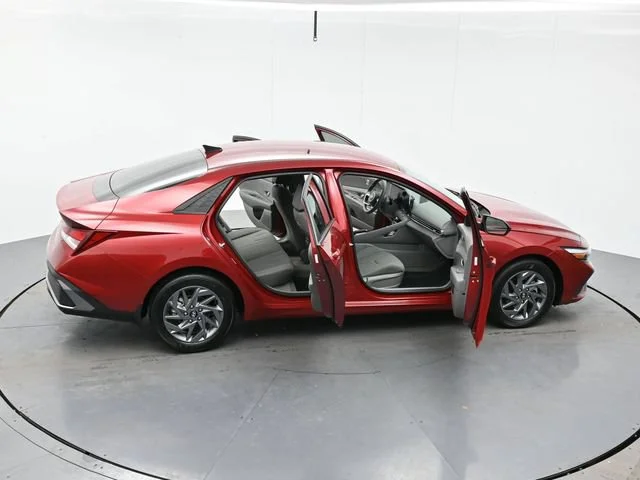 Used 2024 Ultimate Red Hyundai SEL image 41