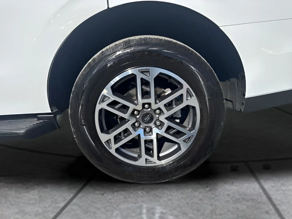 Used 2025 White Ford Active image 37