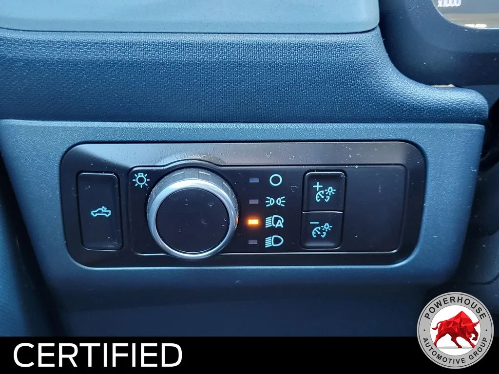 Used 2023 Silver Ford Lariat image 29