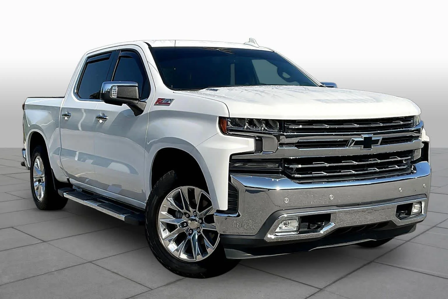 Used 2020 Summit White Chevrolet LTZ image 3