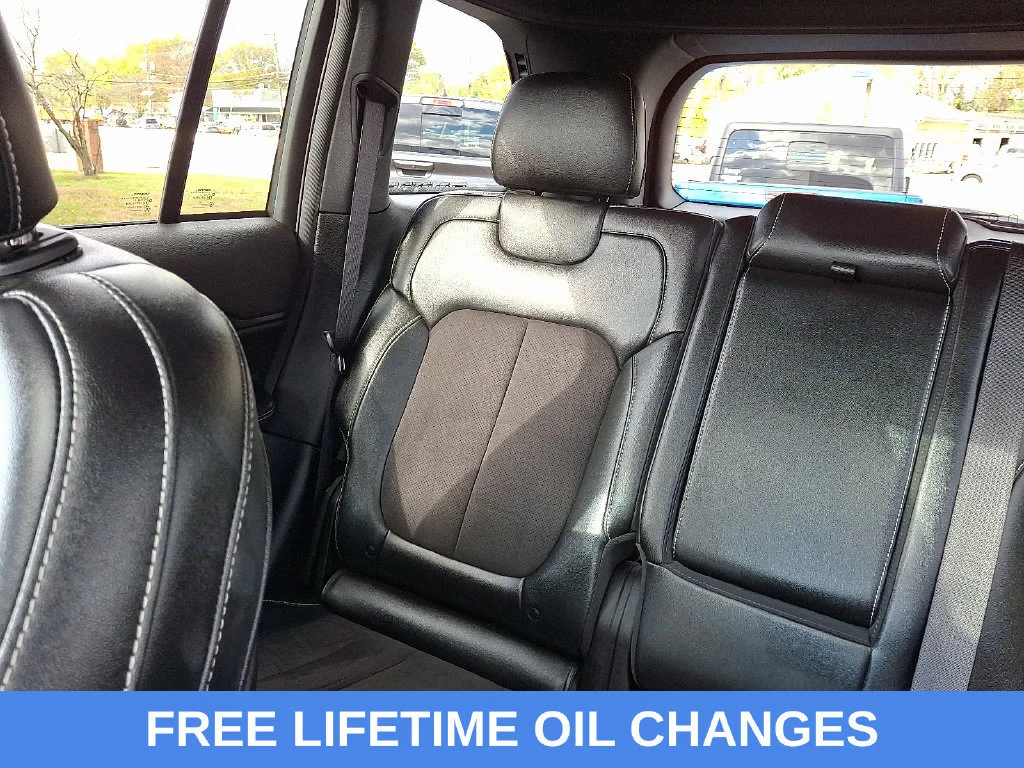 Used 2023 Bright White Clearcoat Jeep Altitude X image 19