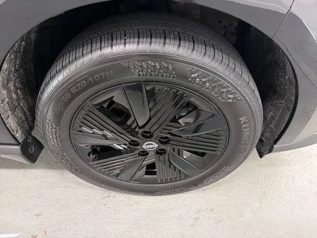 Used 2025 Black Nissan SV image 4