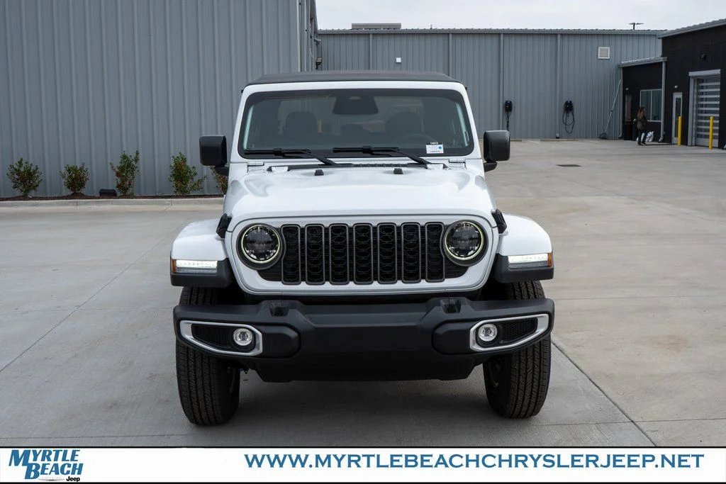 New 2026 Bright White Clear-Coat Exterior Paint Jeep Sport S image 9