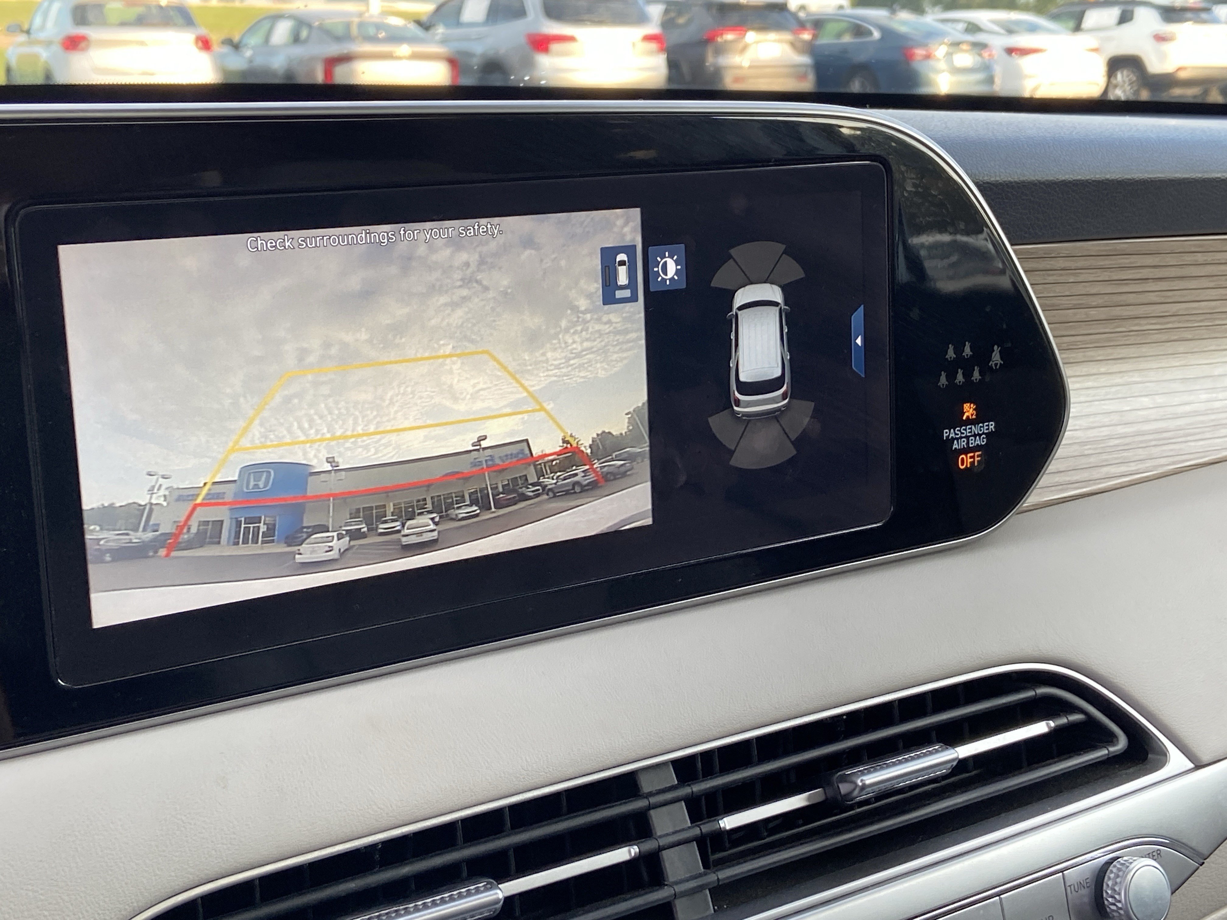 Used 2020 Hyper White Hyundai SEL image 37