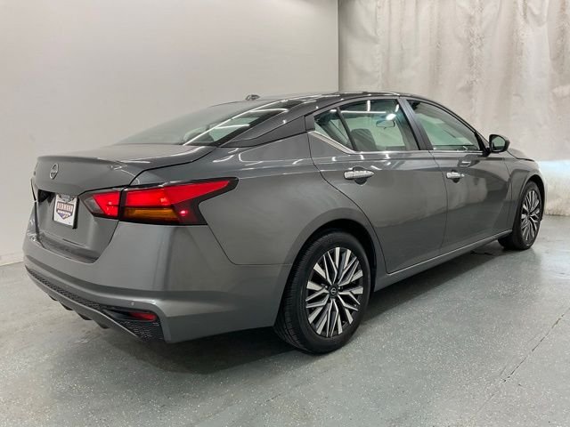 Used 2025 Gray Nissan 2.5 SV image 7