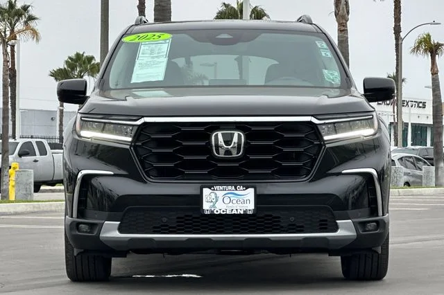 Used 2025 Black Honda Touring image 9