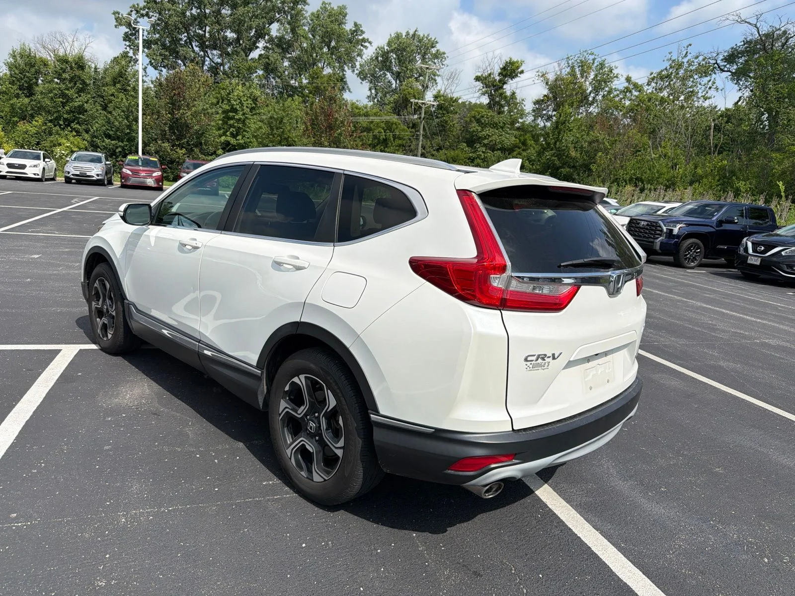 Used 2017 White Honda Touring image 4