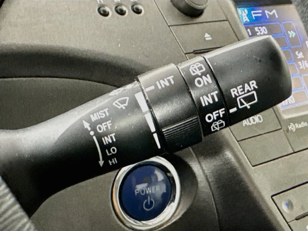 Used 2014 Silver Toyota Three image 13