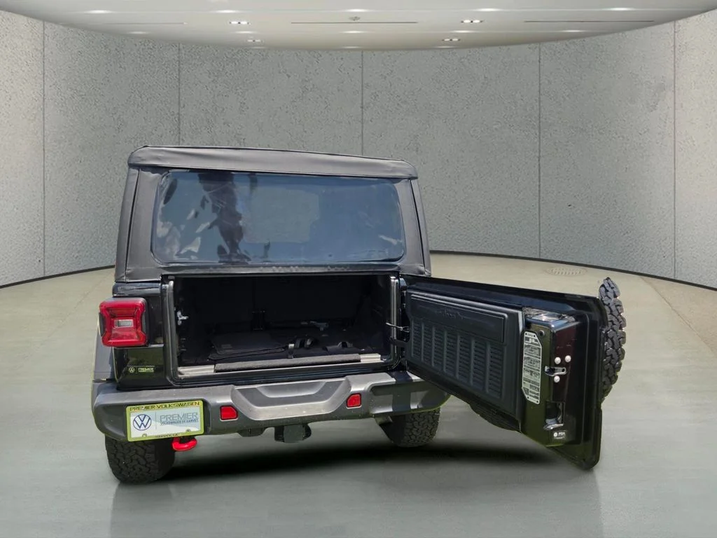 Used 2025 Black Jeep Rubicon image 24