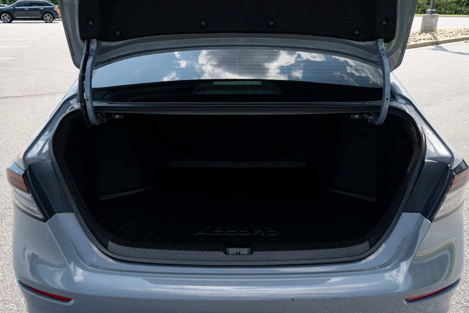 Used 2023  Honda Sport image 9