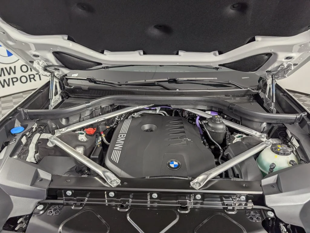 New 2027 White BMW xDrive40i image 22