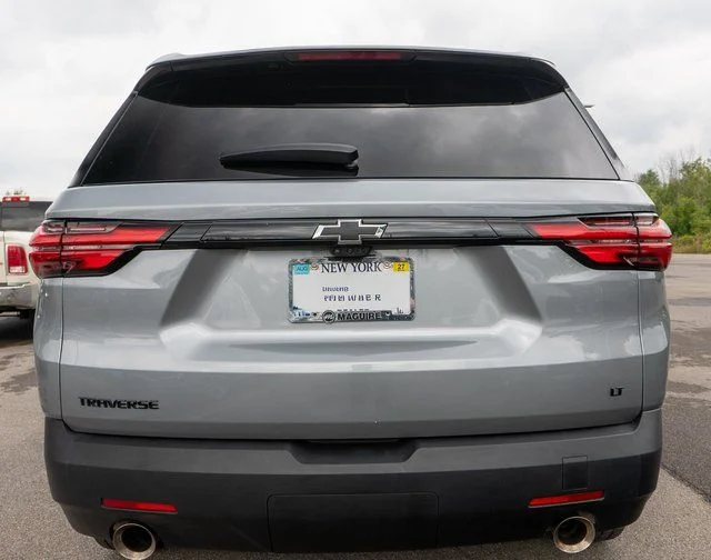 Used 2023 Gray Chevrolet LT image 6