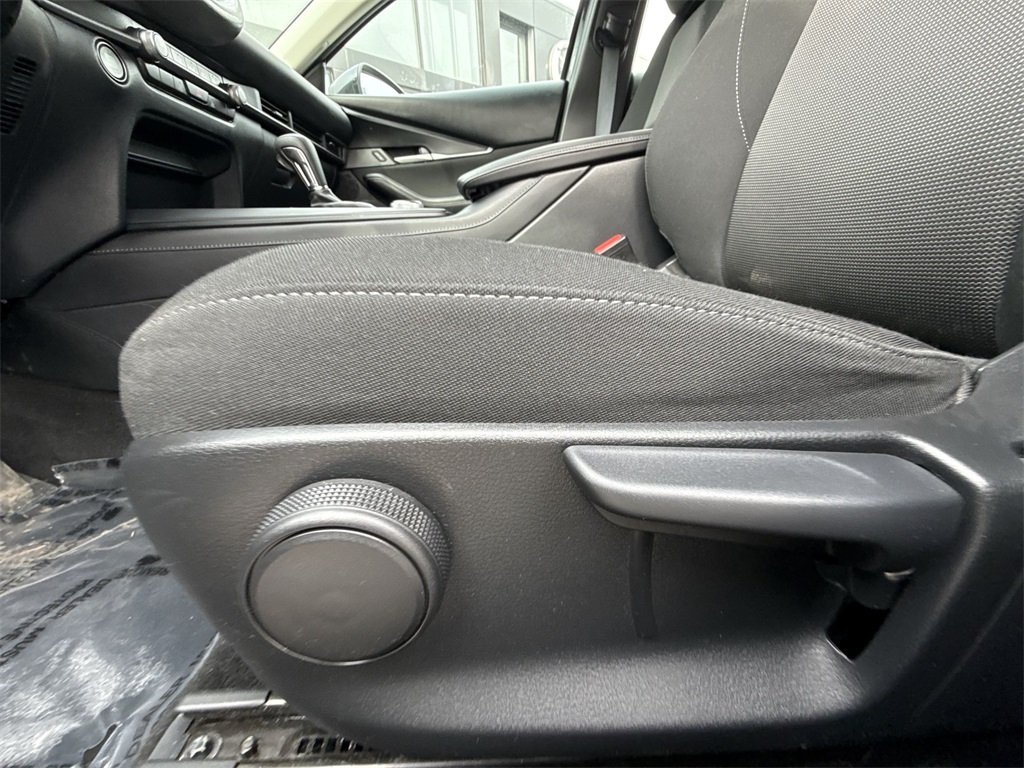 2023 MAZDA CX-30 - Image 11