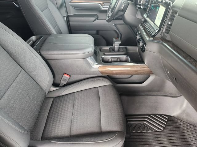 Used 2023 BLACK Chevrolet RST image 13