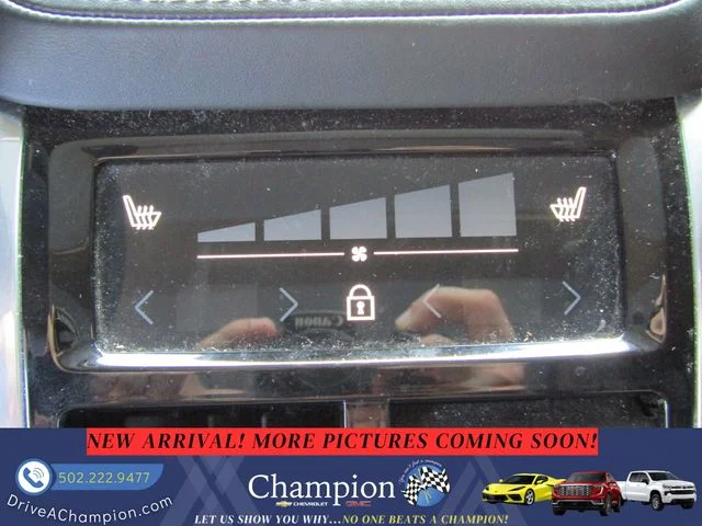 Used 2019 Black Volvo T6 R-Design image 10