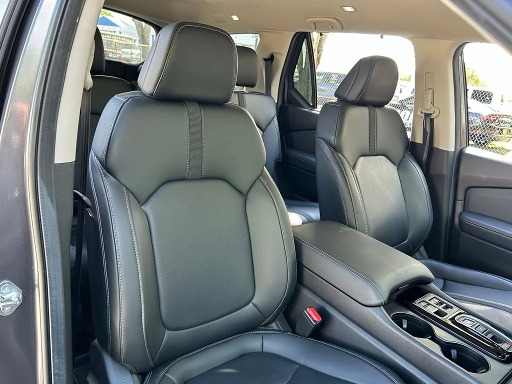 Used 2024  Honda EX-L image 38