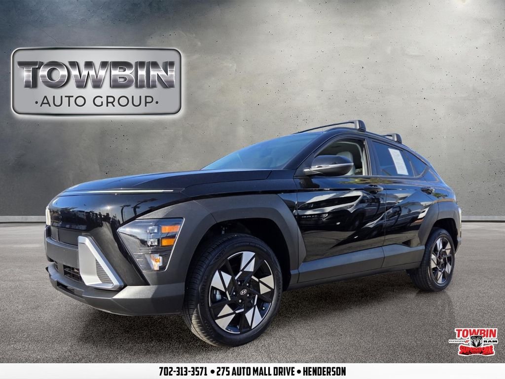 Used 2025 Black Hyundai SEL image 1