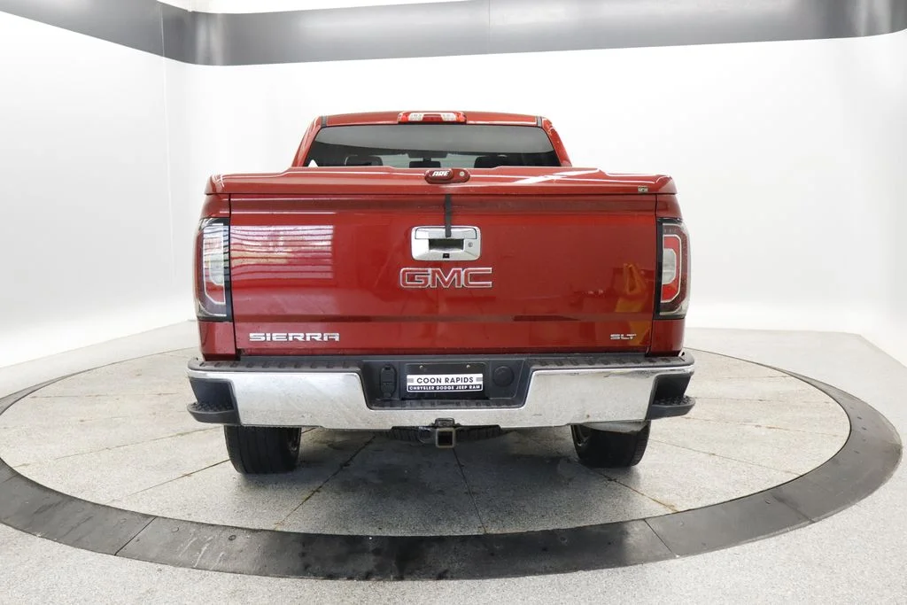 Used 2018 Red GMC SLT image 4