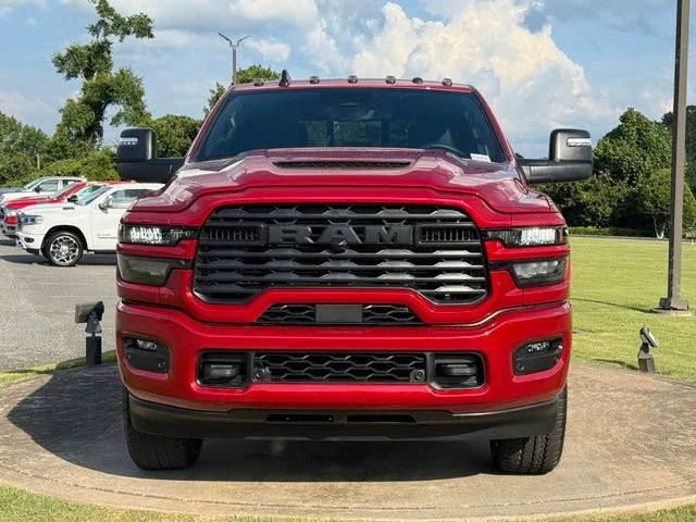 New 2026 Molten Red Pearl-Coat Exterior Paint RAM Black Express image 10
