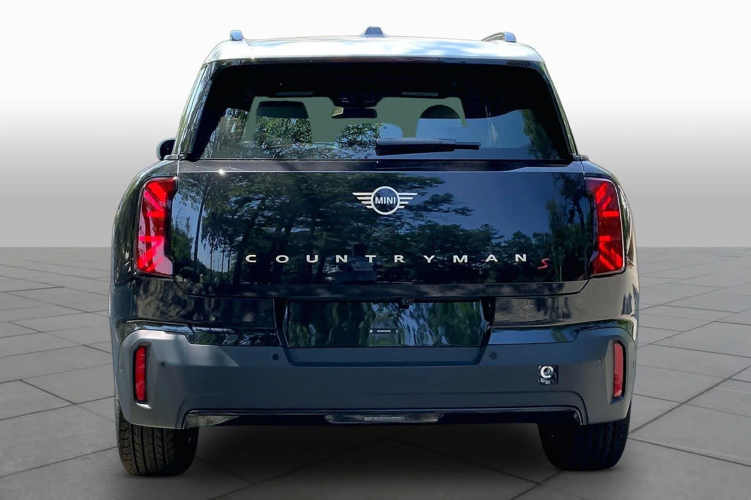 New 2027 Midnight Black II Metallic MINI Signature Plus image 4
