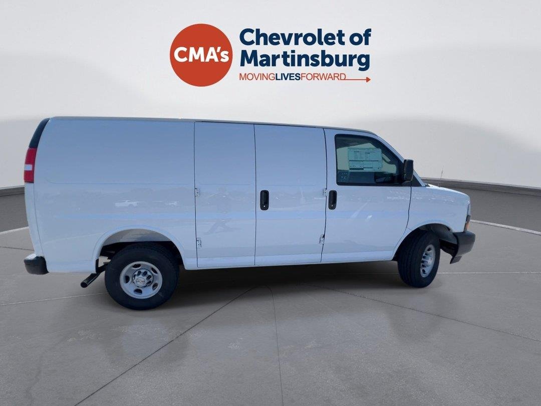 2026 Chevrolet Express Cargo Work Van - Photo 9