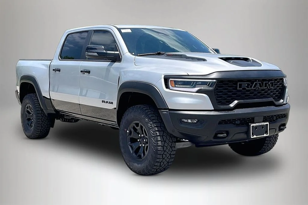 New 2026 Silver Zynith Exterior Paint RAM RHO image 1