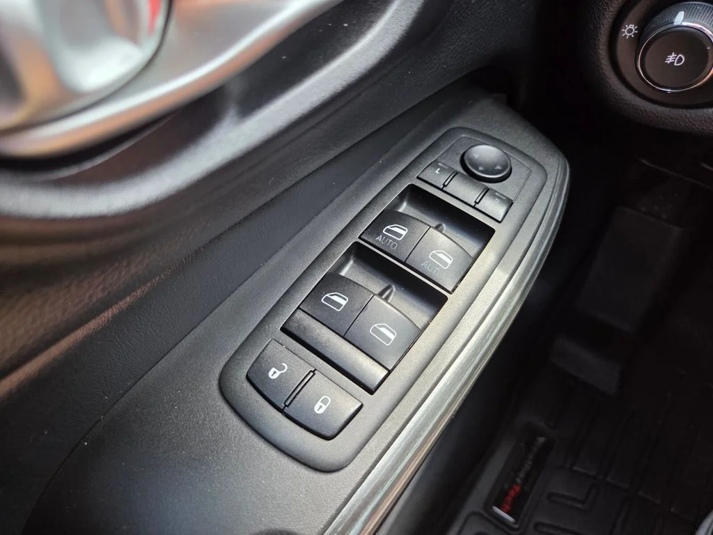 Used 2014 Black Jeep Limited image 26