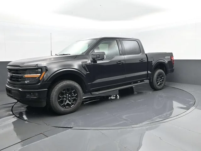 New 2026 Agate Black Metallic Ford XLT image 2