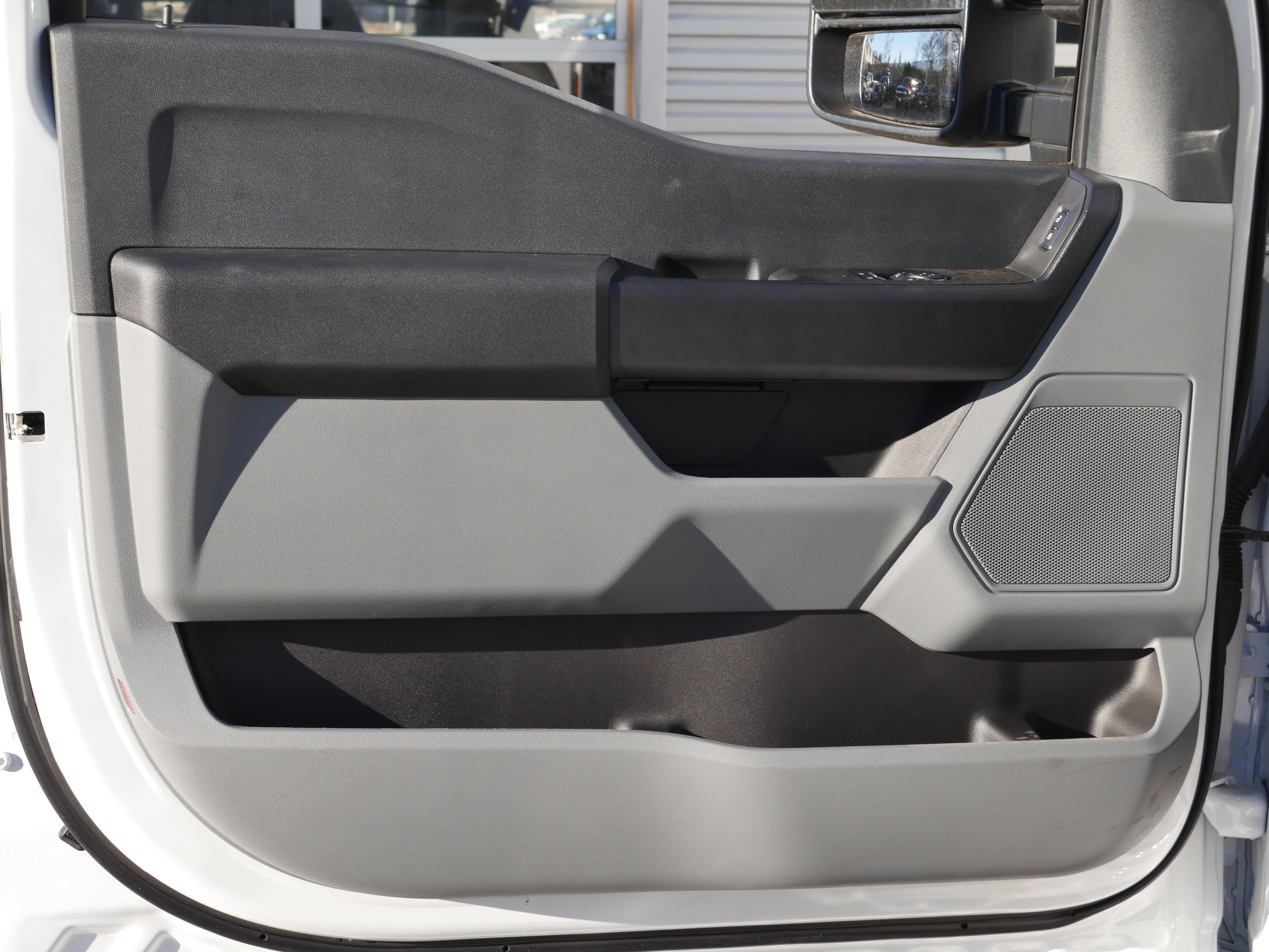 2025 Ford F-450 Super Duty Chassis Cab XL - Photo 23