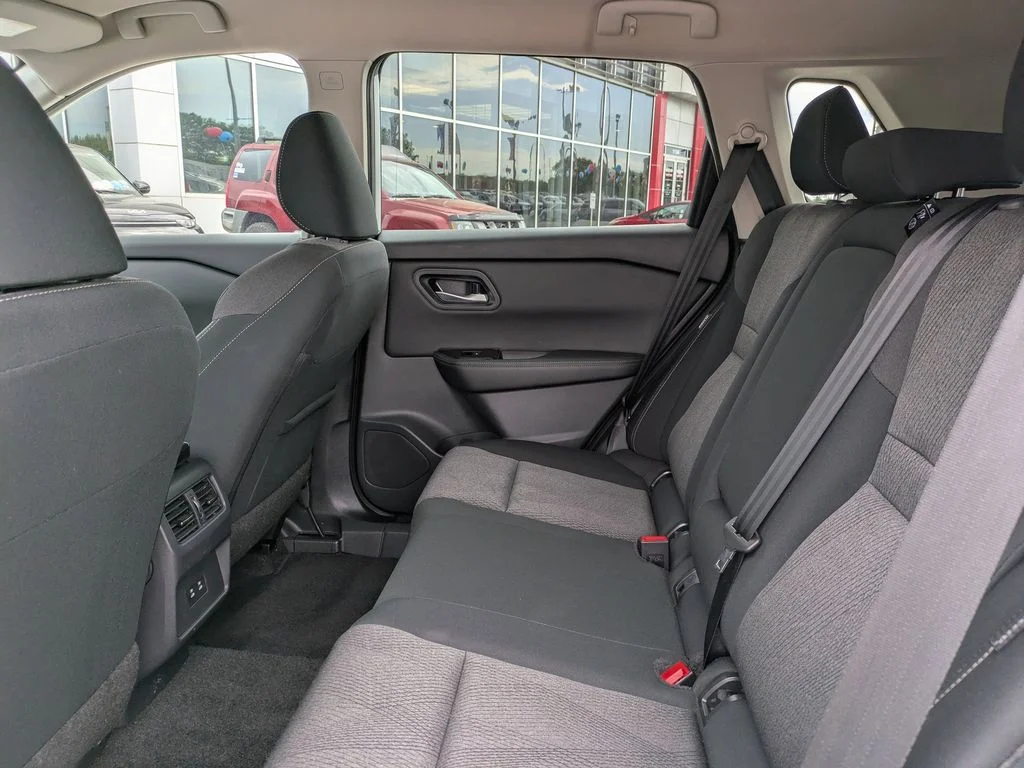 New 2026 Everest White Pearl TriCoat Nissan SV image 14