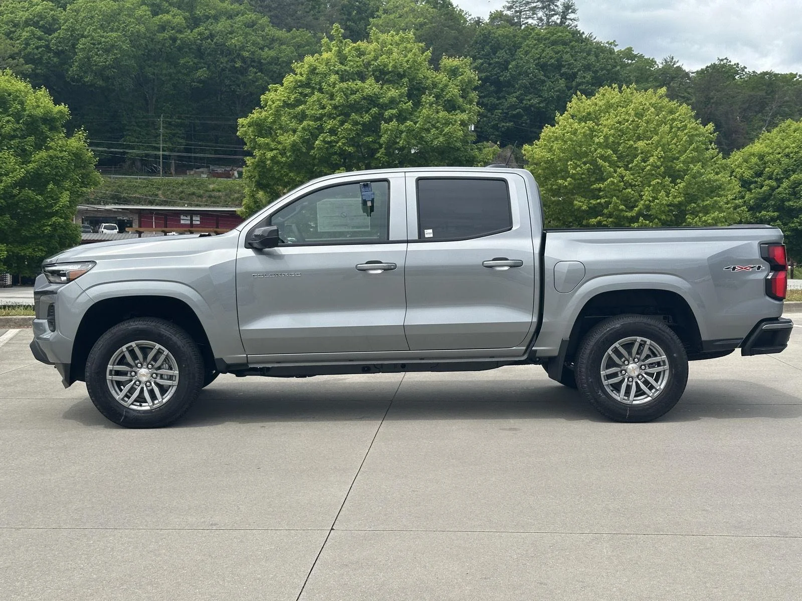 New 2026 Sterling Gray Metallic Chevrolet 4WD LT image 4