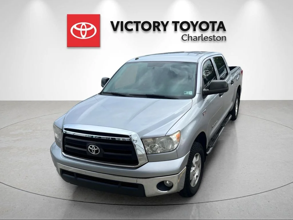 Used 2013 Silver Toyota Grade image 8