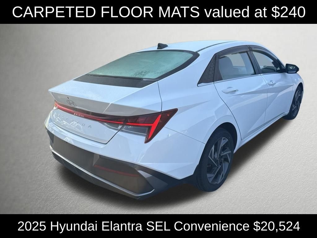 Used 2025 White Hyundai SEL Convenience image 3