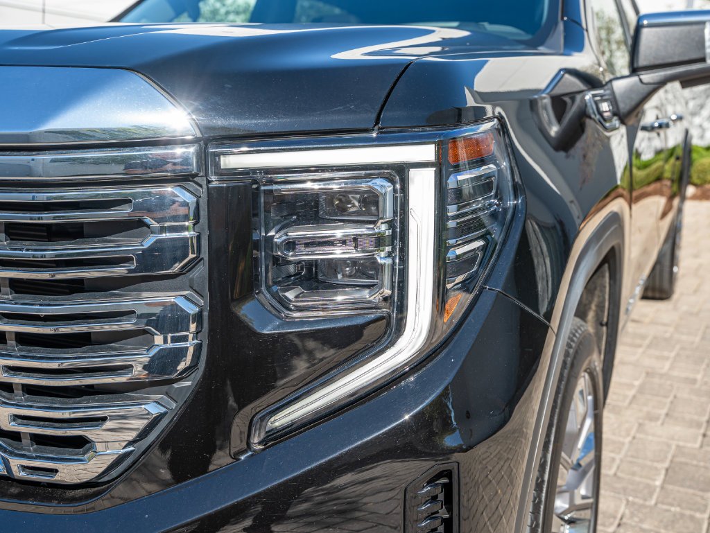 Used 2024 Onyx Black GMC Denali image 15