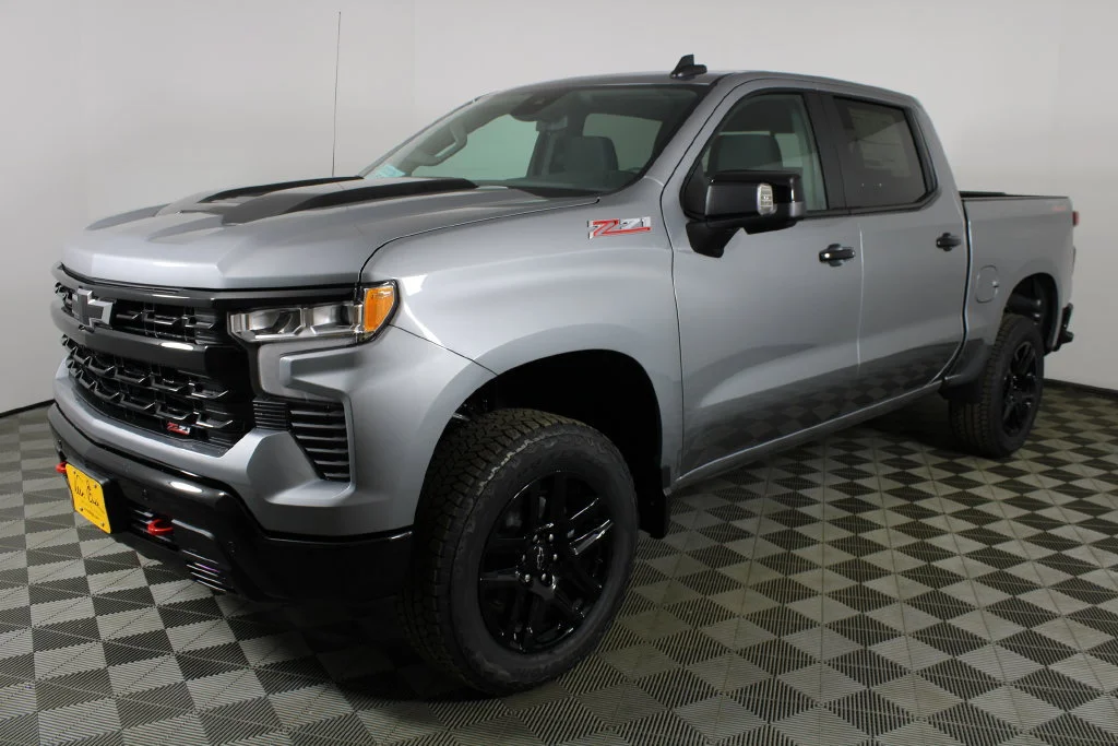 New 2026 Sterling Gray Metallic Chevrolet LT Trail Boss image 3